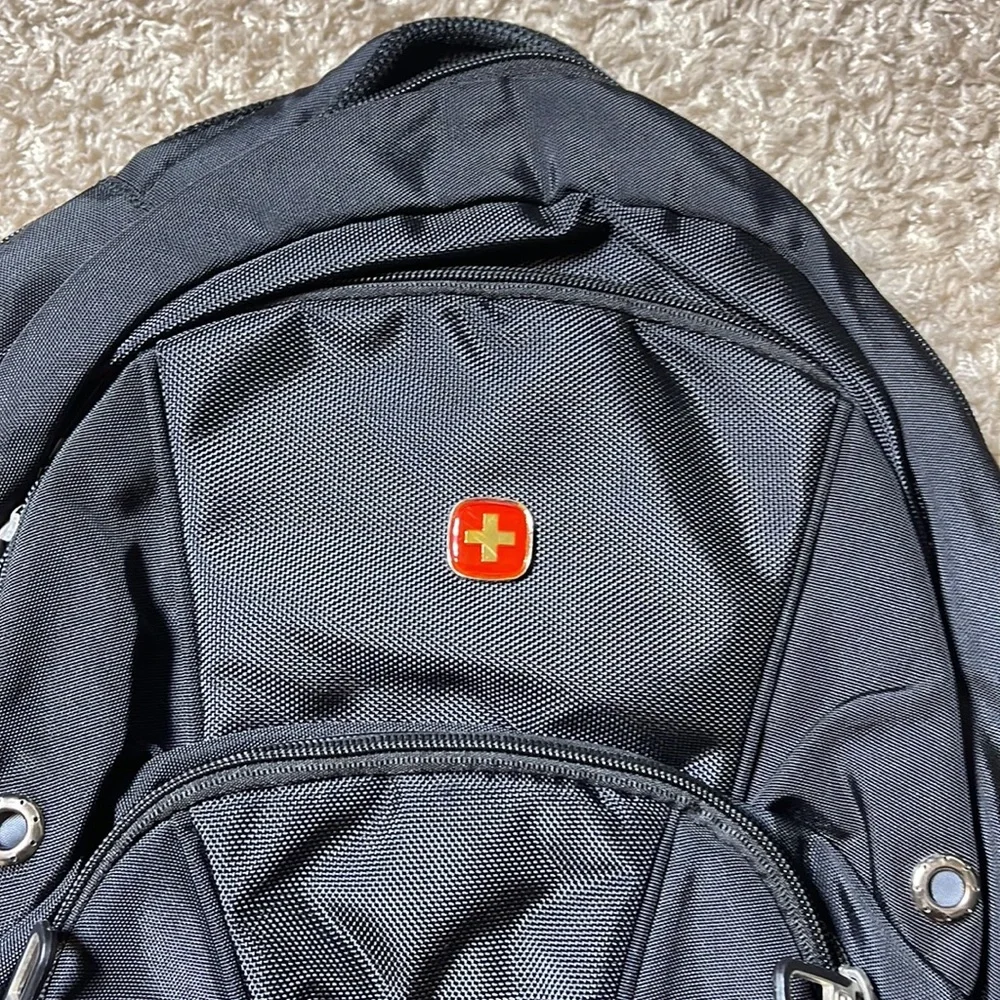 Like New SwissGear ScanSmart TSA 17 Inch Black Laptop Backpack